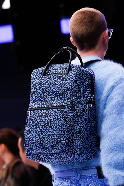Look 52